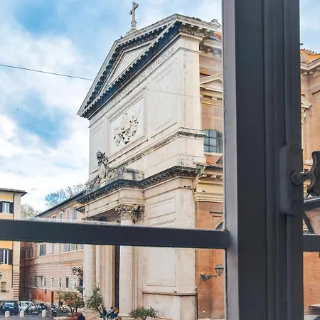 Konukevi Navona Secret 3*