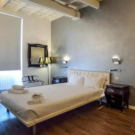 Navona Secret Rom