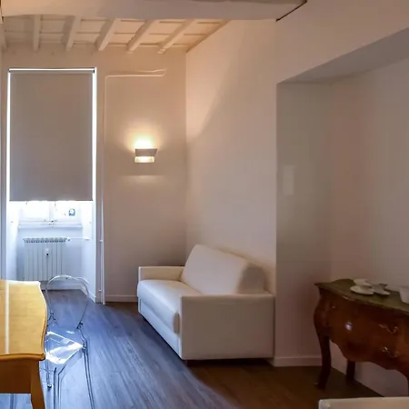 Navona Secret Guest house 3*
